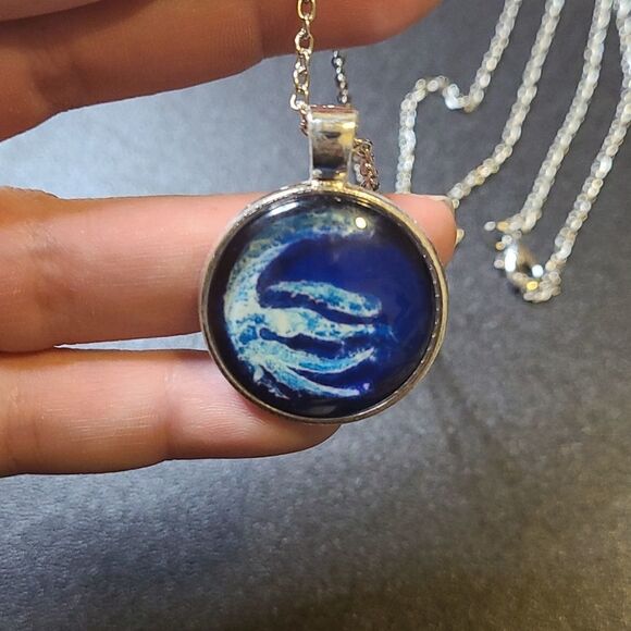 Water tribe - Airbender Nations element inspired Symbols v2, 12in chain - Picture 3 of 4